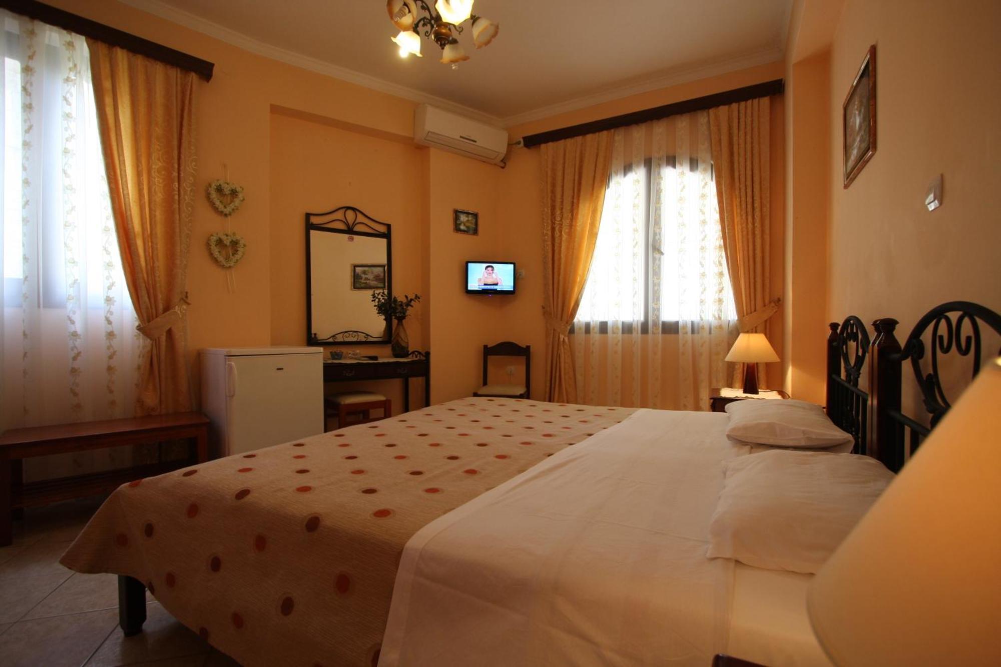 Sofia Pension Rhodes City エクステリア 写真